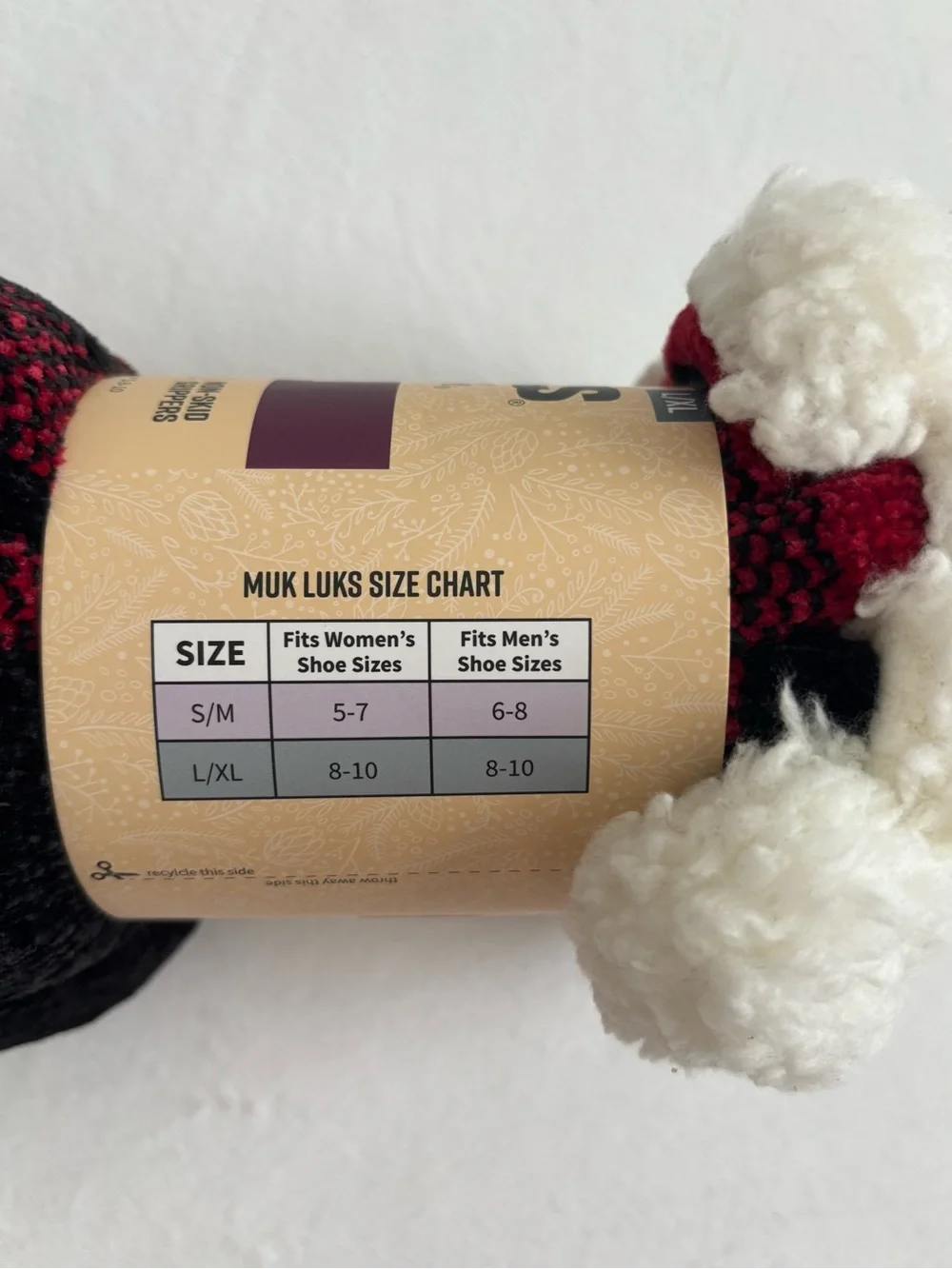 Muk Luks Cabin Socks Two Pairs Non Skid Size L/XL NWT